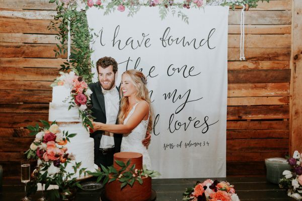 this-fall-wedding-at-southwind-hills-seamlessly-blends-bold-and-soft-styles-45